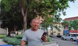 带你吃瓜网红大叔图片,网红大叔带你走进“吃瓜”世界